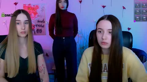 Snapshot of _mila_fire chatting on April 28, 2026, 9:03 am your Mila online show from April 28, 2026, 9:03 am