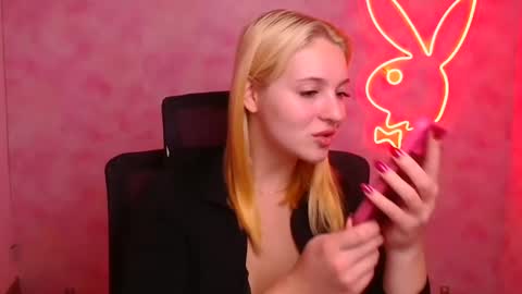 Melanie online show from October 6, 2025, 6:11 am