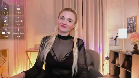 Snapshot of _mila_lux_ chatting on June 17, 2026, 9:16 pm Mila online show from June 17, 2026, 9:16 pm