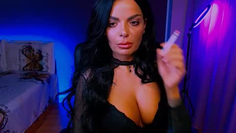 Milani online show from November 14, 2025, 7:01 pm