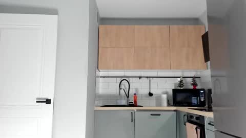 _miles19 online show from March 26, 2026, 3:17 pm