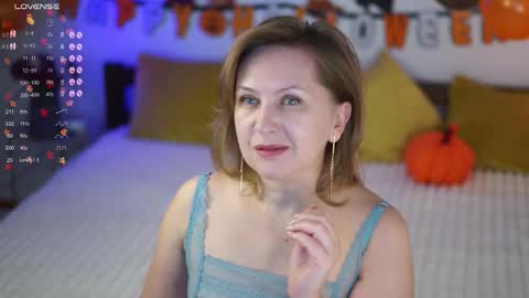 _million_dollarsmile online show from October 29, 2025, 10:28 am