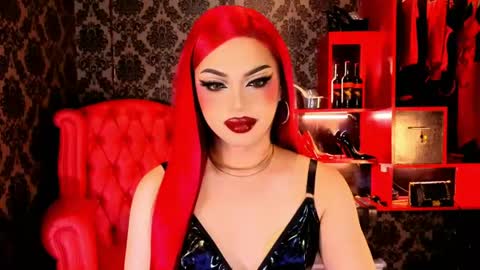 Snapshot of _ministryofsin_ chatting on May 18, 2026, 8:58 pm Raven Strauss online show from May 18, 2026, 8:58 pm