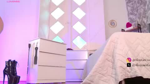 Snapshot of _miss_alexxxa chatting on July 27, 2026, 7:43 pm _miss_alexxxa online show from July 27, 2026, 7:43 pm