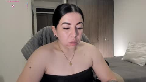 _miss_coco_ online show from December 16, 2025, 11:54 pm