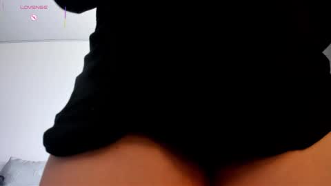 _miss_coco_ online show from March 26, 2026, 12:44 pm