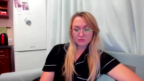 Eva online show from October 10, 2025, 8:19 pm