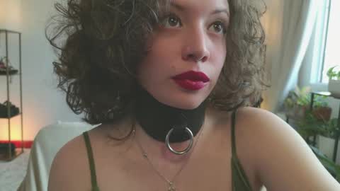 Mara Independent model online show from March 22, 2026, 7:06 pm