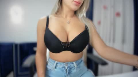 Snapshot of _missperfection_ chatting on December 6, 2024, 3:30 am .. my fav tip 1120040012123335 online show from December 6, 2024, 3:30 am