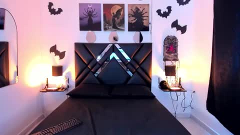 mizuki  online show from December 18, 2025, 4:24 pm