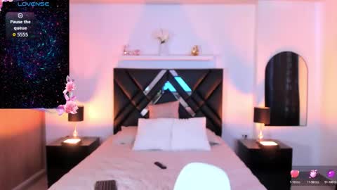 mizuki  online show from March 5, 2026, 3:08 pm