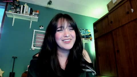 Snapshot of _moon_cake_ chatting on April 16, 2026, 1:17 am Next stream 950 pm Colombia time xd online show from April 16, 2026, 1:17 am