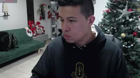 Panda  online show from December 5, 2025, 2:09 am