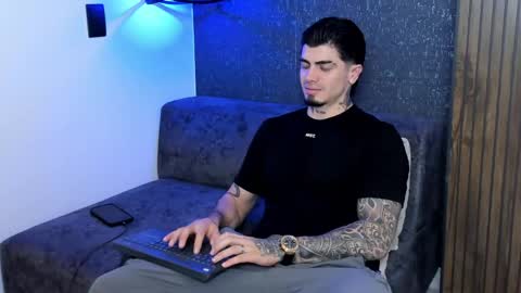 _mrcock_ online show from May 26, 2026, 5:14 am