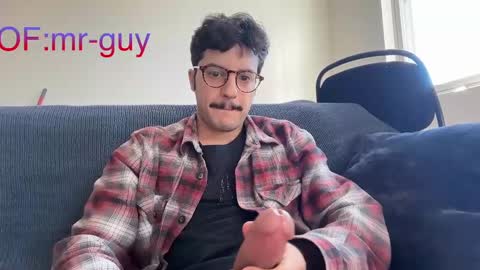 _mrguy_ online show from October 16, 2025, 6:42 pm