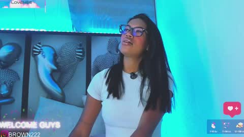 naomi brown online show from September 27, 2025, 4:50 am