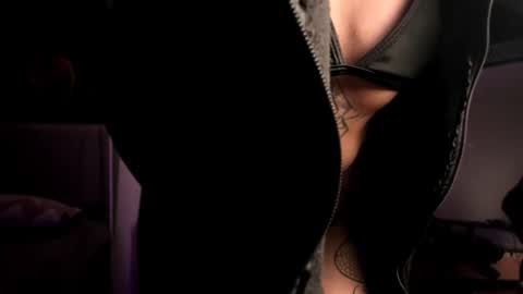 Nati - Independ model online show from December 2, 2025, 6:41 am