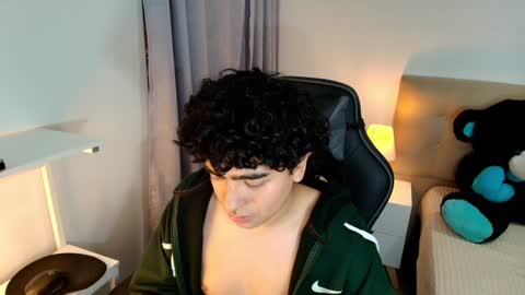 Nicolas online show from December 8, 2024, 10:57 pm