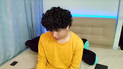 Nicolas online show from December 29, 2024, 1:56 am