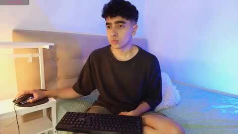 Nicolas online show from October 26, 2025, 5:02 am