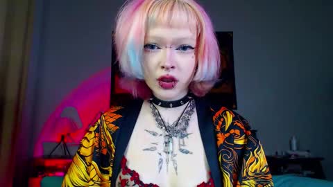 Nicole online show from January 7, 2026, 3:31 am