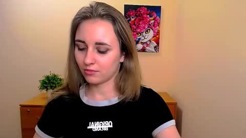 Nica online show from March 10, 2025, 3:52 pm