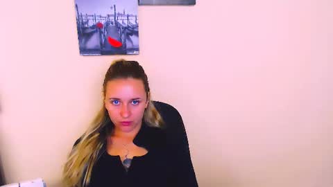 Snapshot of _nicole_new chatting on July 29, 2026, 7:06 am Nica online show from July 29, 2026, 7:06 am