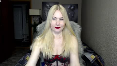 Snapshot of _night_fantasy_ chatting on January 24, 2025, 8:11 pm Donella online show from January 24, 2025, 8:11 pm