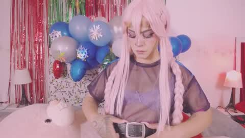 niiky online show from December 20, 2024, 12:16 pm