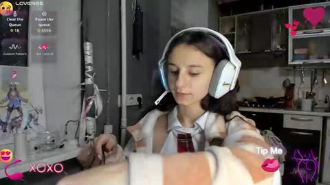 Nika online show from November 11, 2025, 4:18 pm