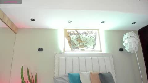   online show from February 25, 2025, 12:03 pm