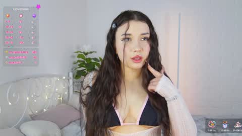 Vivian online show from December 29, 2024, 2:42 pm