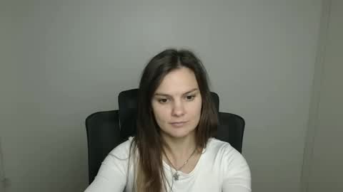 Olivia online show from September 19, 2025, 11:11 am