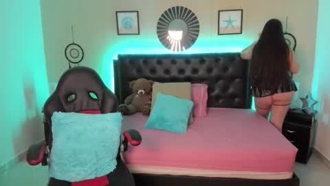 Snapshot of _oliviajoness chatting on October 11, 2025, 3:32 pm Olivia jones online show from October 11, 2025, 3:32 pm