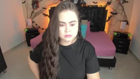 Snapshot of _oliviajoness chatting on October 15, 2025, 12:05 pm Olivia jones online show from October 15, 2025, 12:05 pm