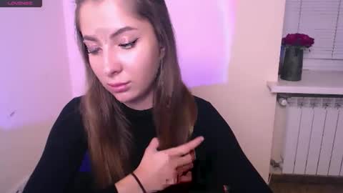 Snapshot of _oliviax_ chatting on October 4, 2025, 10:24 am Olivia online show from October 4, 2025, 10:24 am