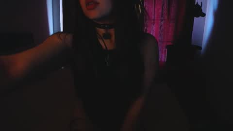 Paris online show from March 2, 2026, 8:59 pm