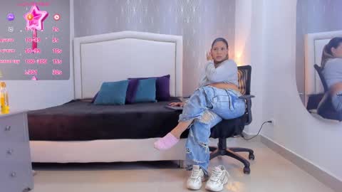  peach1  online show from September 16, 2025, 2:29 pm