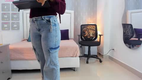 Snapshot of _peach1_ chatting on June 9, 2026, 10:49 am peach1 online show from June 9, 2026, 10:49 am