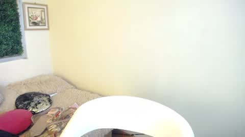 Snapshot of _poison_sweet chatting on July 29, 2026, 5:44 pm Laura online show from July 29, 2026, 5:44 pm