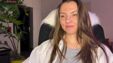 Snapshot of _private_person_ chatting on January 2, 2025, 4:56 pm HADLY today day-off see u online 0112 online show from January 2, 2025, 4:56 pm