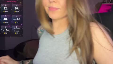 Snapshot of _private_person_ chatting on January 6, 2025, 5:49 pm HADLY today day-off see u online 0112 online show from January 6, 2025, 5:49 pm