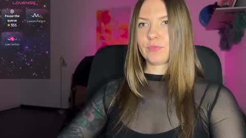 Snapshot of _private_person_ chatting on January 15, 2025, 4:54 pm HADLY today day-off see u online 0112 online show from January 15, 2025, 4:54 pm