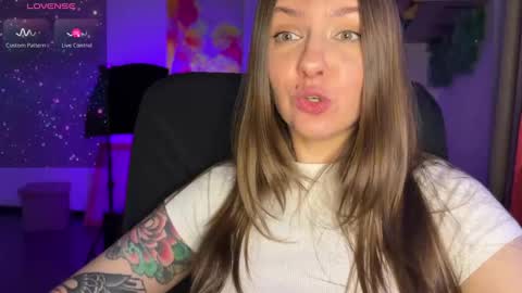 Snapshot of _private_person_ chatting on February 12, 2025, 6:09 pm HADLY today day-off see u online 0112 online show from February 12, 2025, 6:09 pm