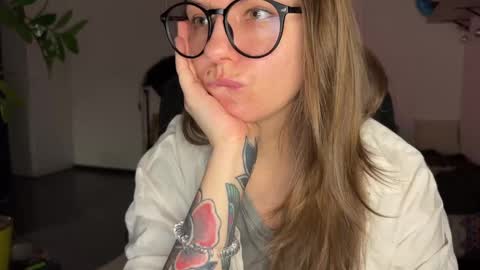 Snapshot of _private_person_ chatting on February 23, 2025, 6:12 pm HADLY today day-off see u online 0112 online show from February 23, 2025, 6:12 pm