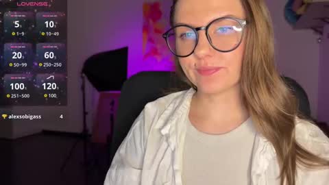 Snapshot of _private_person_ chatting on February 28, 2025, 5:26 pm HADLY today day-off see u online 0112 online show from February 28, 2025, 5:26 pm