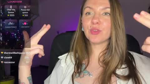 Snapshot of _private_person_ chatting on March 11, 2025, 8:20 pm HADLY today day-off see u online 0112 online show from March 11, 2025, 8:20 pm