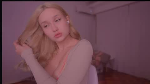 Eva online show from May 21, 2026, 11:01 pm
