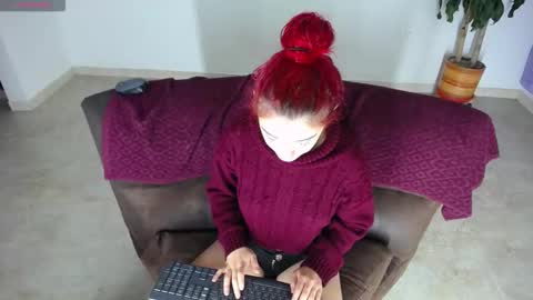 caroline online show from November 3, 2025, 2:57 am