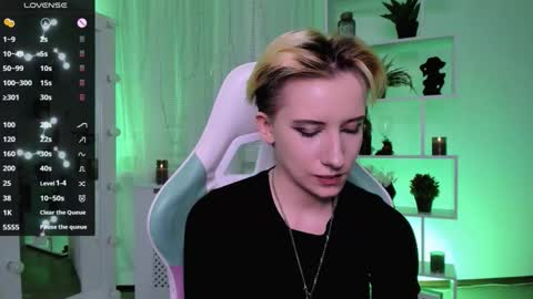 Snapshot of _rein_ramm chatting on March 21, 2026, 5:05 pm Rein online show from March 21, 2026, 5:05 pm